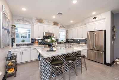 /international/us/324-pear-tree-terrace-d-napa-ca-110105846091/