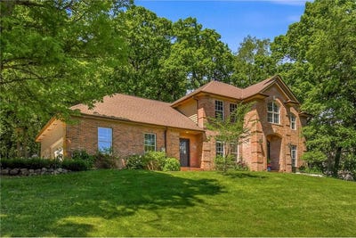 /international/us/1932-baihly-estates-lane-sw-rochester-mn-110103122256/