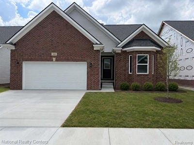 /international/us/374-devonshire-drive-lapeer-mi-110108713986/