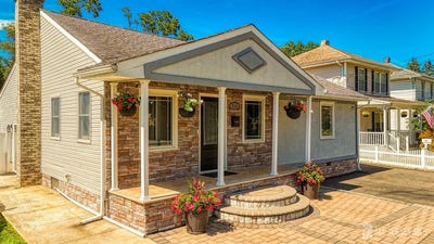 /international/us/114-manalapan-road-spotswood-nj-110119539569/