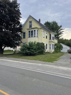 /international/us/233-medawaska-avenue-pittsfield-me-110100588894/?lang=en