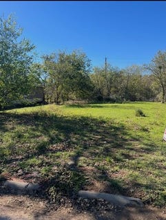 /international/us/603-605-n-ave-e-olney-tx-110097481021/