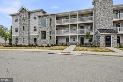 /international/us/201-colonial-downs-court-newark-de-110107751359/