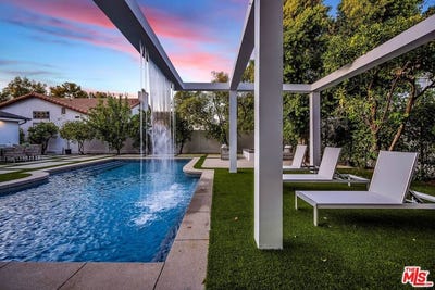 /international/us/5236-reseda-blvd-tarzana-ca-110097013386/