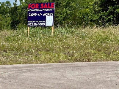 /international/us/tbd-compound-lane-compound-lane-round-top-tx-110108467357/