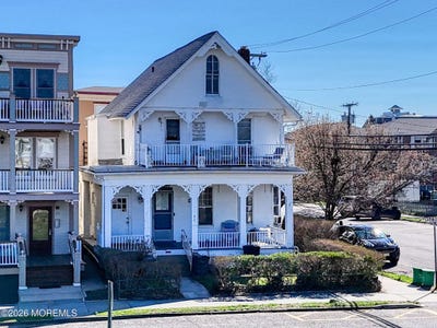 /international/us/42-ocean-pathway-ocean-grove-nj-110119583969/
