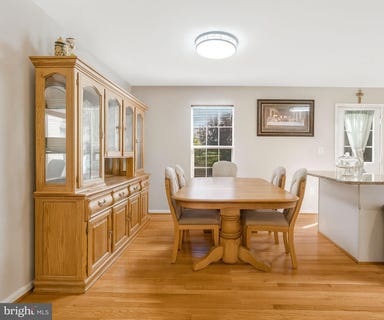 /international/us/17518-bristol-terrace-round-hill-va-110100772811/?lang=zh-cn