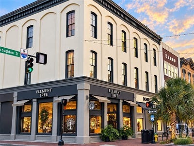 /international/us/105-whitaker-street-savannah-ga-110110079054/