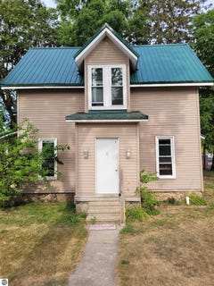 /international/us/426-n-state-street-alma-mi-110096471702/?lang=en
