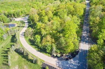 /international/us/1121-river-valley-trail-hinckley-oh-110077013250/