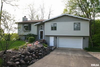 /international/us/32-roxbury-road-mackinaw-il-110107988952/