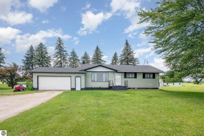 /international/us/9498-e-vernon-road-coleman-mi-110100620938/