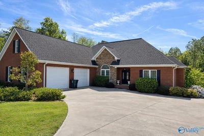 /international/us/70-county-road-396-centre-al-110107256850/