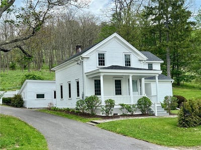 /international/us/1957-state-highway-51-morris-ny-110108304783/