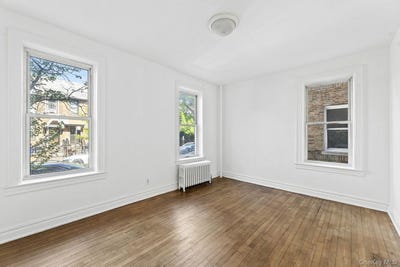 /international/us/35-21-28th-street-queens-ny-110108148434/