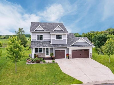 /international/us/910-burton-circle-montrose-mn-110100524737/
