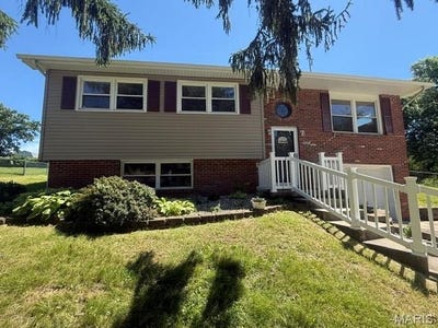 /international/us/5203-black-oak-road-alton-il-110108655185/
