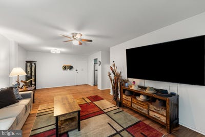 /international/us/100-west-avenue-jenkintown-pa-110107872737/