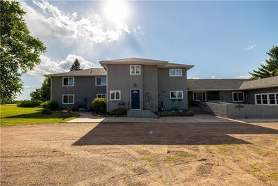 /international/us/5788-county-road-c-webster-wi-110100835431/