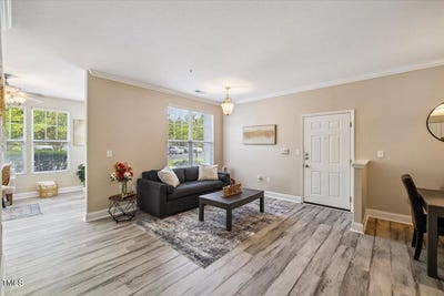 /international/us/1912-parkside-village-drive-clayton-nc-110099849914/