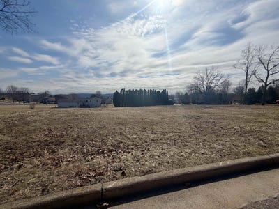 /international/us/ott-lane-baraboo-wi-110106470362/