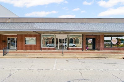 /international/us/103-n-main-street-tuscola-il-110100750601/