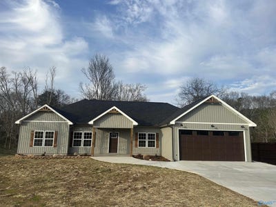 /international/us/18-paraiso-creek-drive-albertville-al-110106342326/