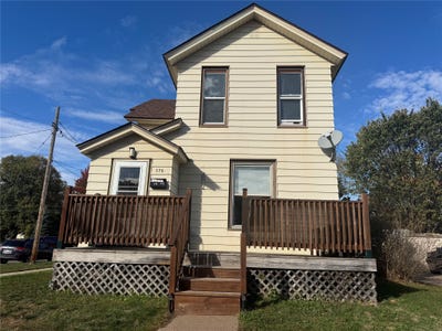 /international/us/270-w-elm-chippewa-falls-wi-110120455370/
