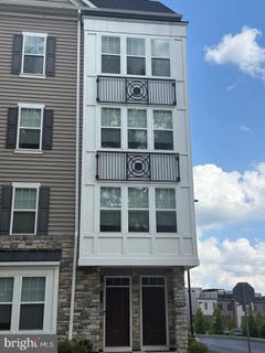 /international/us/201-charles-ellis-drive-newtown-square-pa-110108947051/