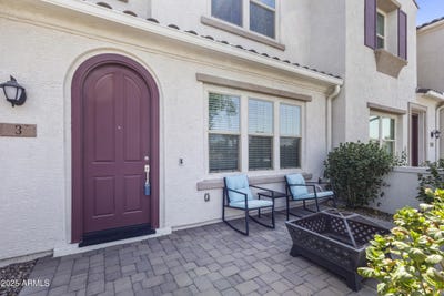 /international/us/4077-s-sabrina-drive-chandler-az-110102255014/