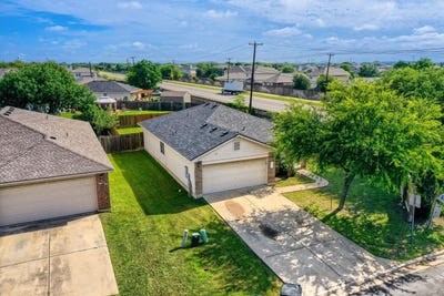 /international/us/101-adamae-ln-hutto-tx-110108689193/