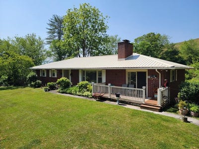/international/us/2603-comers-rock-rd-elk-creek-va-110100120491/