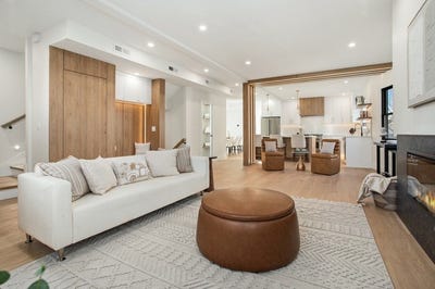 /international/us/10-bartlett-st-somerville-ma-110106465353/