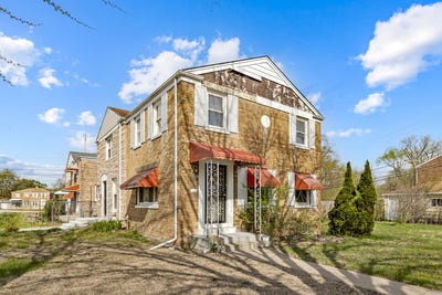 /international/us/2556-e-97th-place-chicago-il-110107693946/