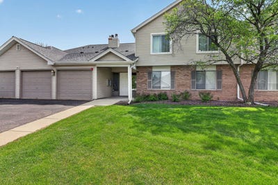 /international/us/7040-remington-court-woodridge-il-110107821387/