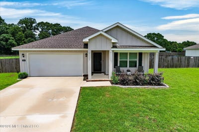 /international/us/132-magnolia-farms-drive-lucedale-ms-110108886982/
