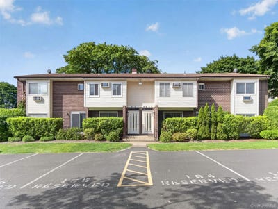 /international/us/10e-blue-hill-orangeburg-ny-110108394876/