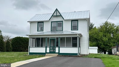 /international/us/206-2nd-street-shenandoah-va-110107341590/