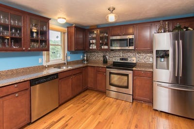 /international/us/193-fremont-st-taunton-ma-110077258816/