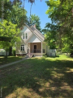 /international/us/6286-marlette-street-marlette-mi-110108631916/