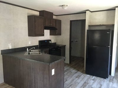 /international/us/728-center-ave-dilworth-mn-110100359608/