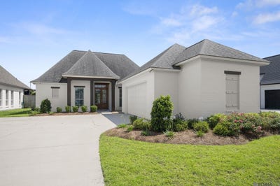 /international/us/38179-meadow-rue-dr-prairieville-la-110107988391/