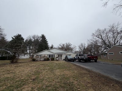/international/us/23-greenridge-drive-decatur-il-110106140671/