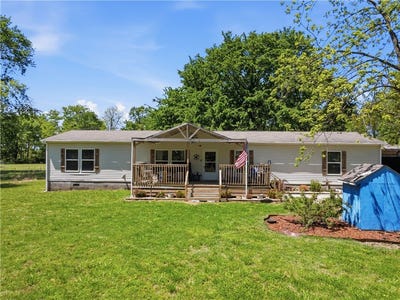 /international/us/10645-winningham-road-gentry-ar-110107479323/