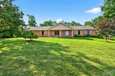 /international/us/461-county-road-542-jackson-mo-110110376303/