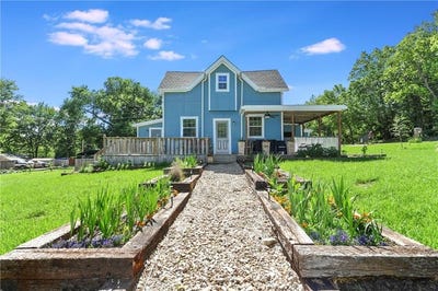 /international/us/1001-laurel-street-pleasanton-ks-110119710899/