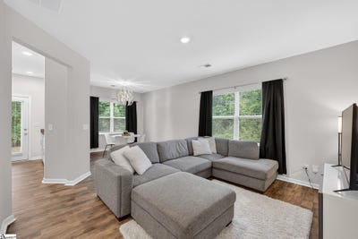 /international/us/125-southridge-court-easley-sc-110108721895/
