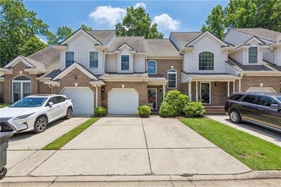 /international/us/324-hillside-terrace-newport-news-va-110108585346/