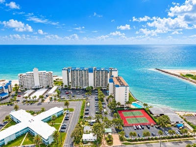 /international/us/7150-sunset-way-st-pete-beach-fl-110120457897/