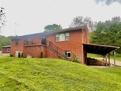 /international/us/1805-lee-creek-rd-belleville-wv-110108363997/